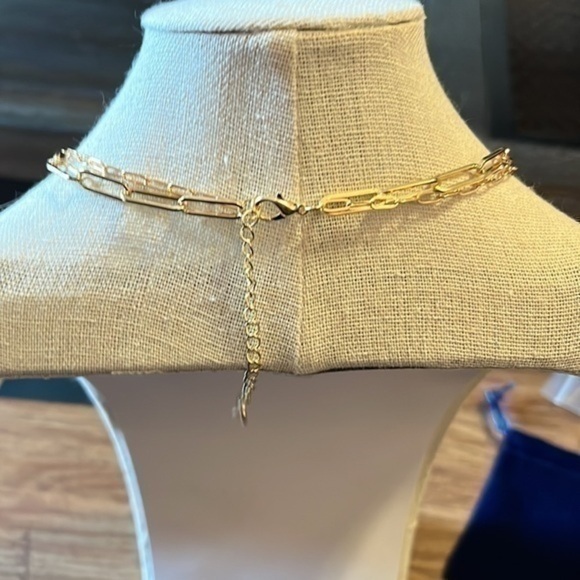 “T” layered necklace - Picture 4 of 5